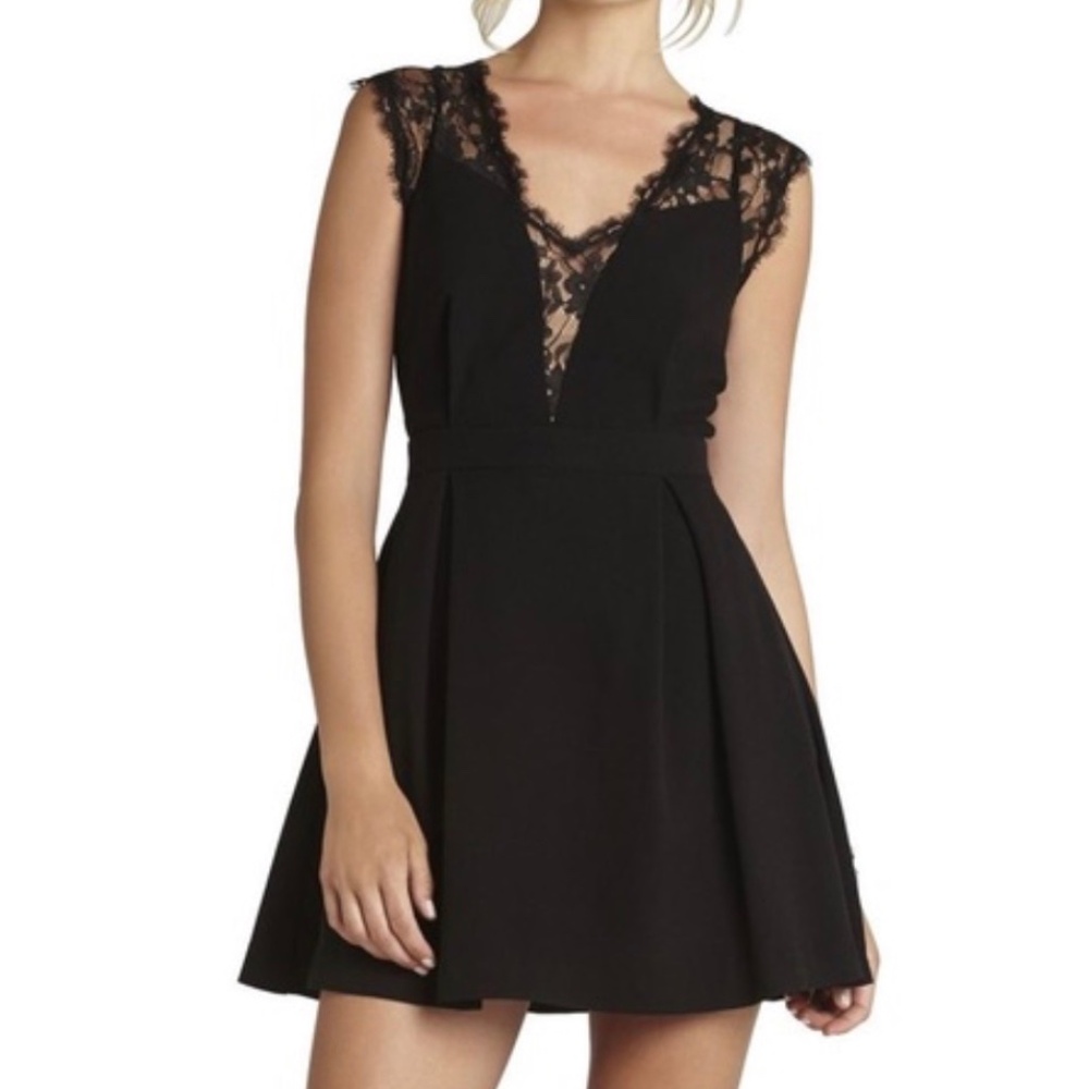 NWT BCBGeneration Women's Lace Insert Georgette Fit & Flare Pleated Dress